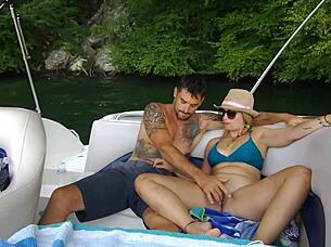 HD Boat JIZZ Tube: Boat banging between horny hotties and dudes - UJIZZ.XXX